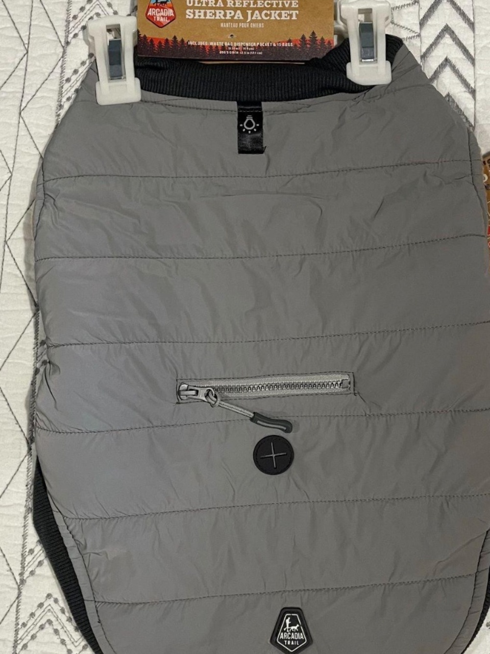 SIZE M NWOT arcadia trail ultra reflective sherpa lined dog coat